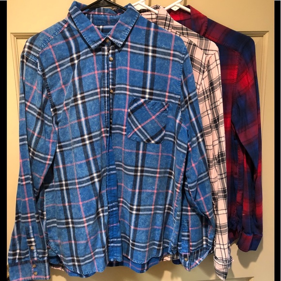 Bundle flannel shirts - Picture 1 of 4